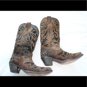 Corral boots